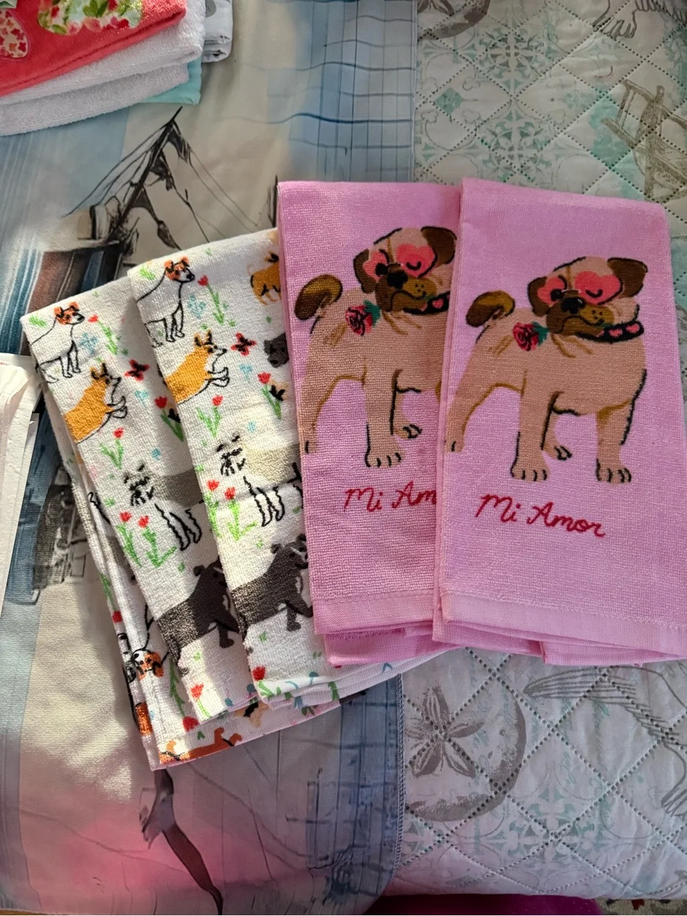 New Set of 4 Pug Dog/Dog Seasonal Print Hand Towels